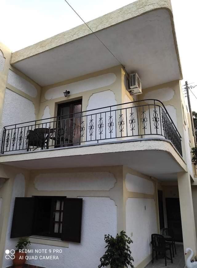 Tsanis Apartment Parga Exterior photo